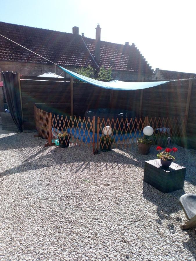 Maison chaleureuse et de détente avec piscine et spa Chassemy Extérieur photo