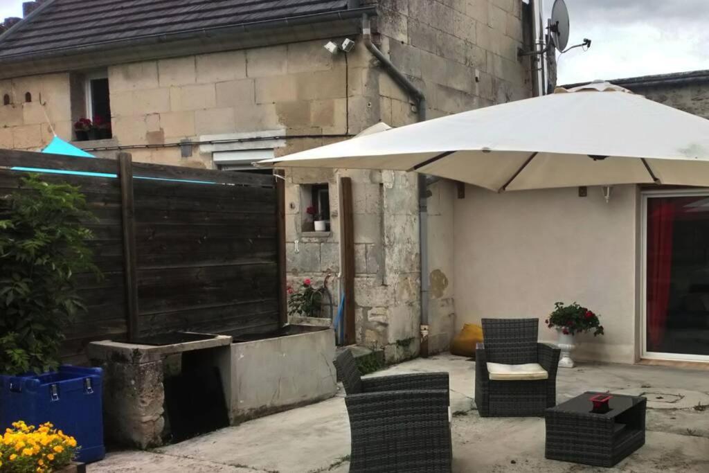 Maison chaleureuse et de détente avec piscine et spa Chassemy Extérieur photo
