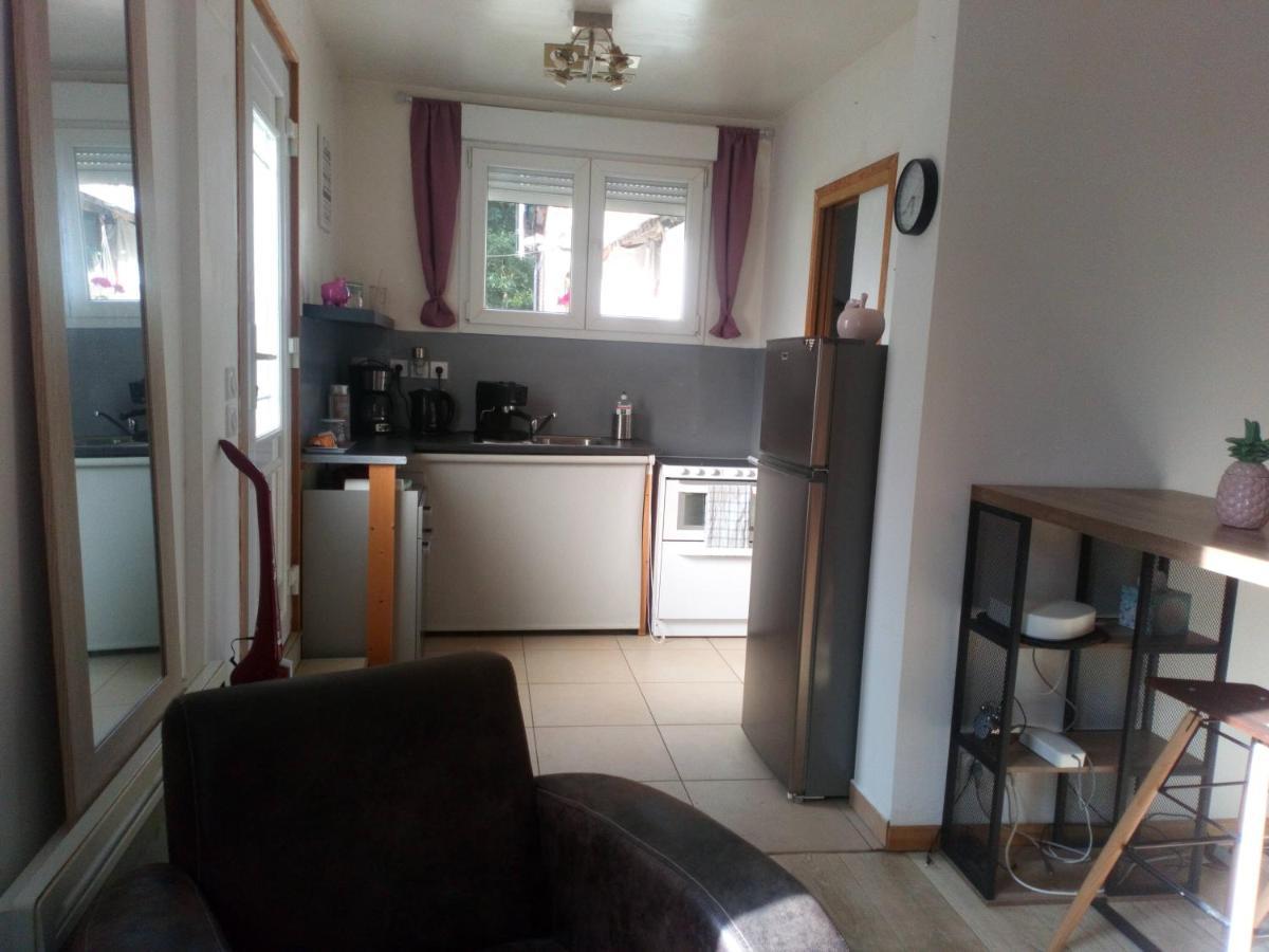 Maison chaleureuse et de détente avec piscine et spa Chassemy Extérieur photo